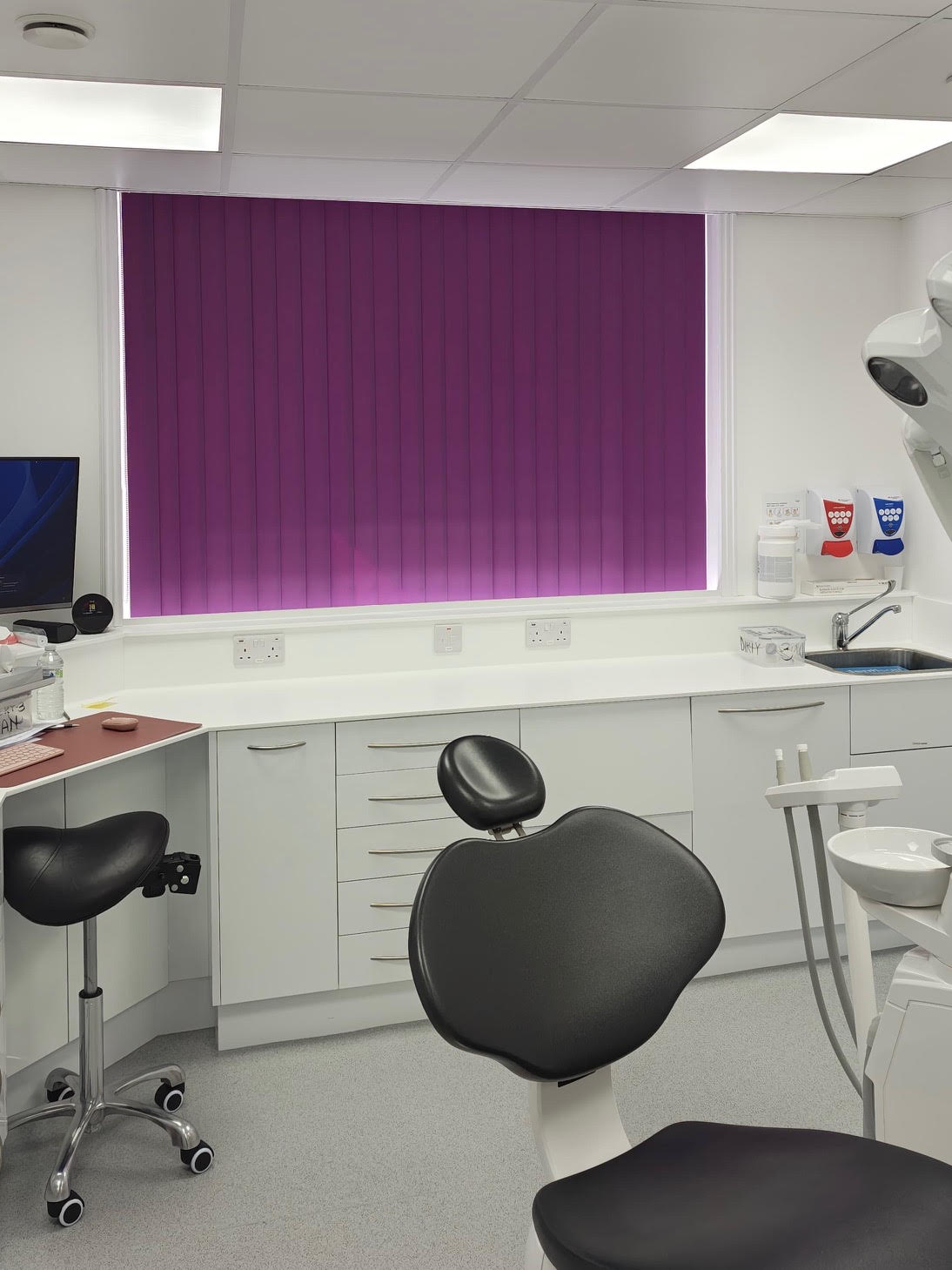 Vertical blind in a treatment room